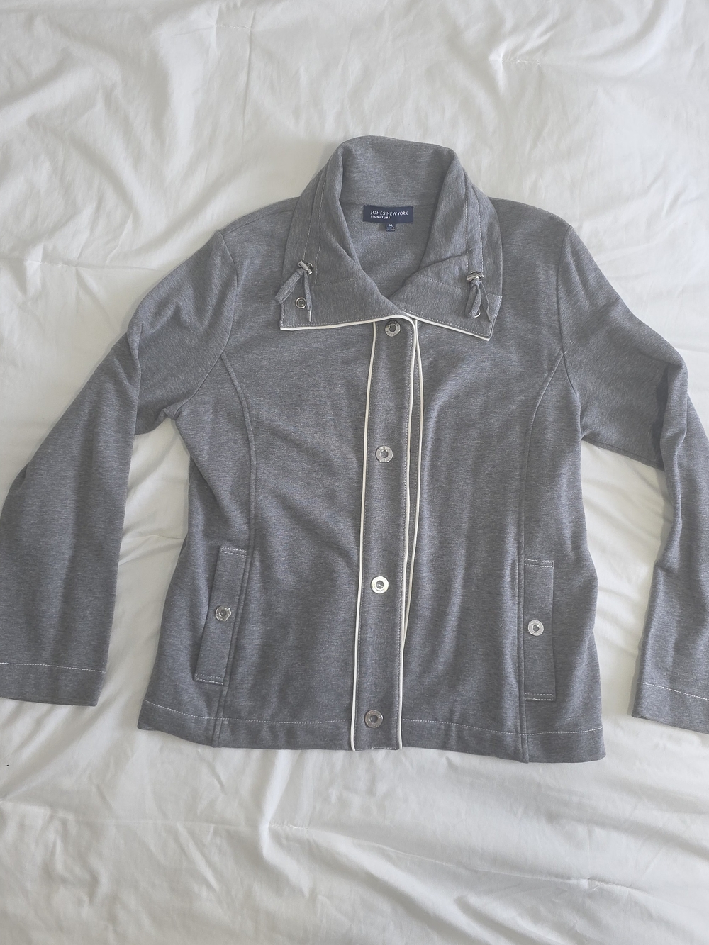 Jones New York Gray Knit Jacket with White Piping